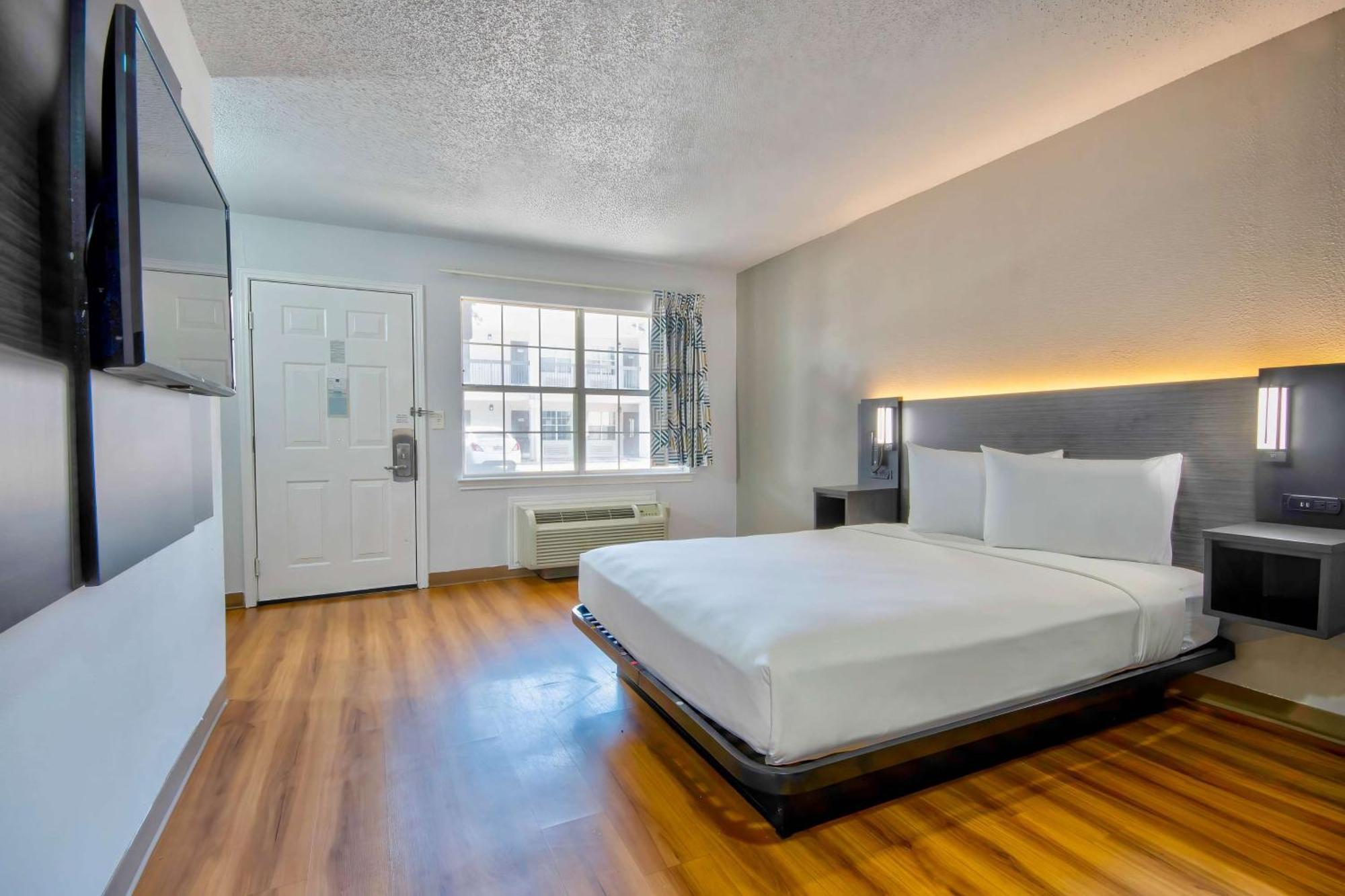 Studio 6-austin, Tx - Midtown 2* Austin