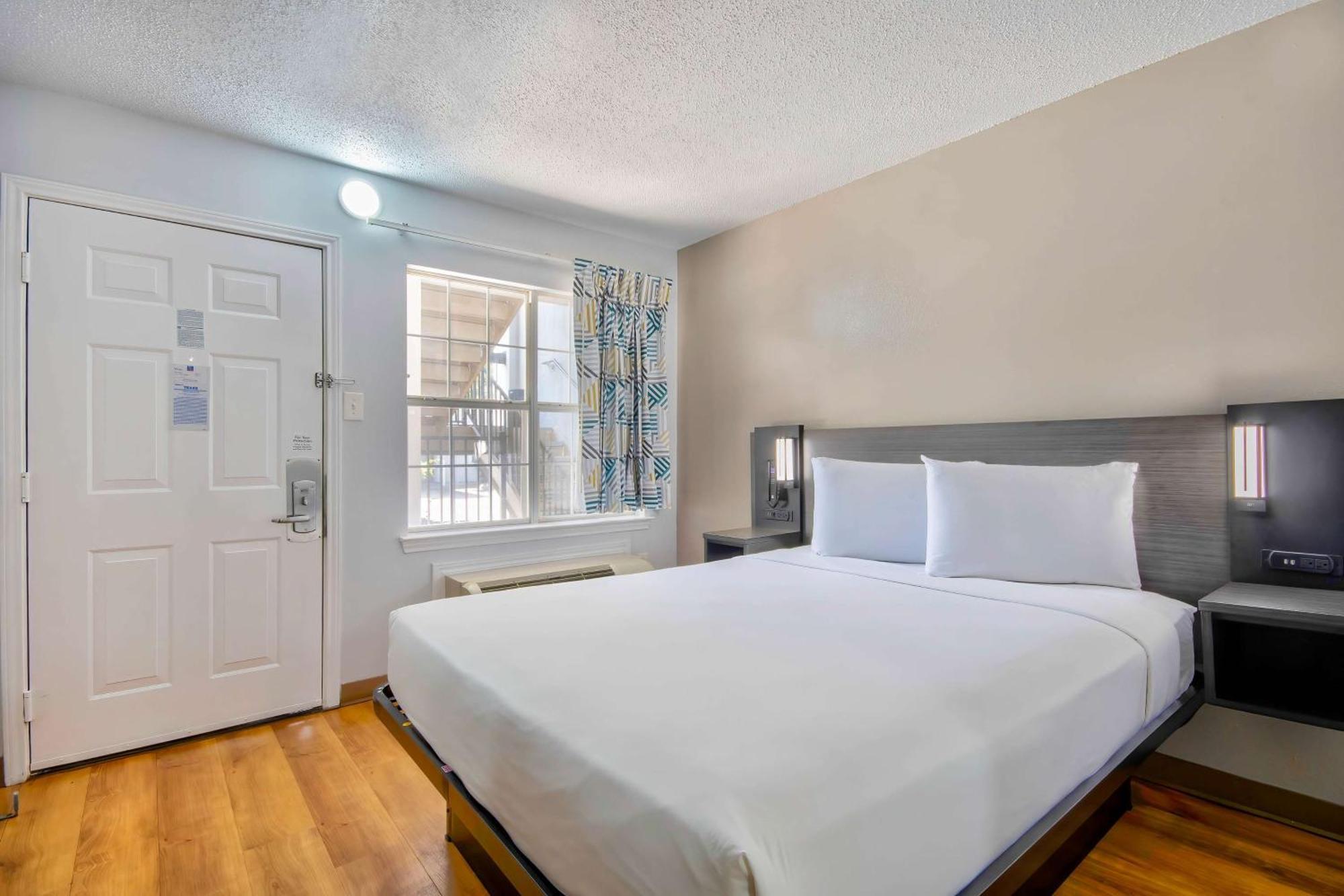 6-austin, Tx - Midtown Austin